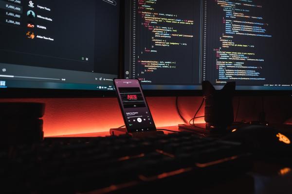 Exploring the Benefits of MySQL for Large-Scale Projects